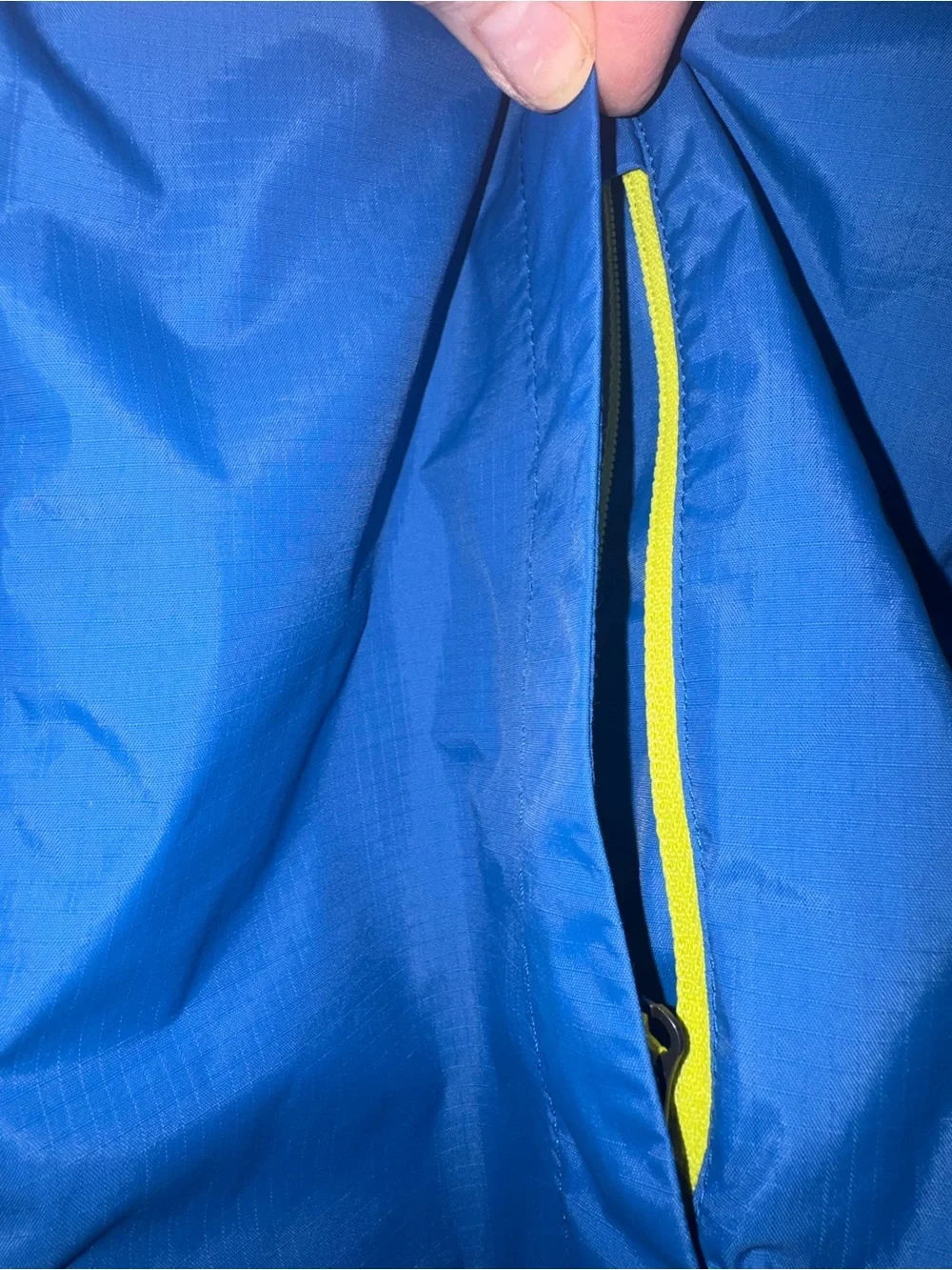 The North Face Boys Resolve Reflective Rain Jacket Blue/Green Size Medium 10-12